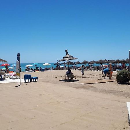 Nice Apartment In Hotel Ronda 4 First Beach Line Фуeнхирола Екстериор снимка