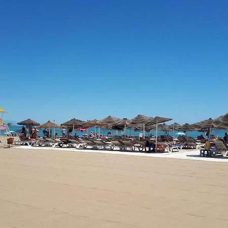 Nice Apartment In Hotel Ronda 4 First Beach Line Фуeнхирола Екстериор снимка