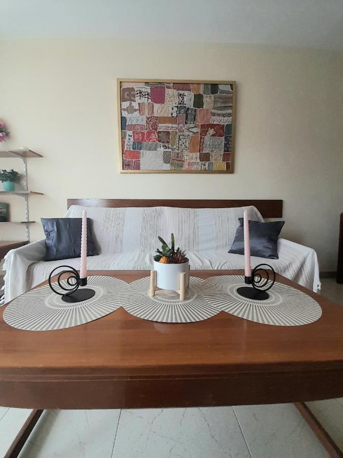 Nice Apartment In Hotel Ronda 4 First Beach Line Фуeнхирола Екстериор снимка