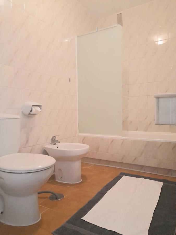 Nice Apartment In Hotel Ronda 4 First Beach Line Фуeнхирола Екстериор снимка