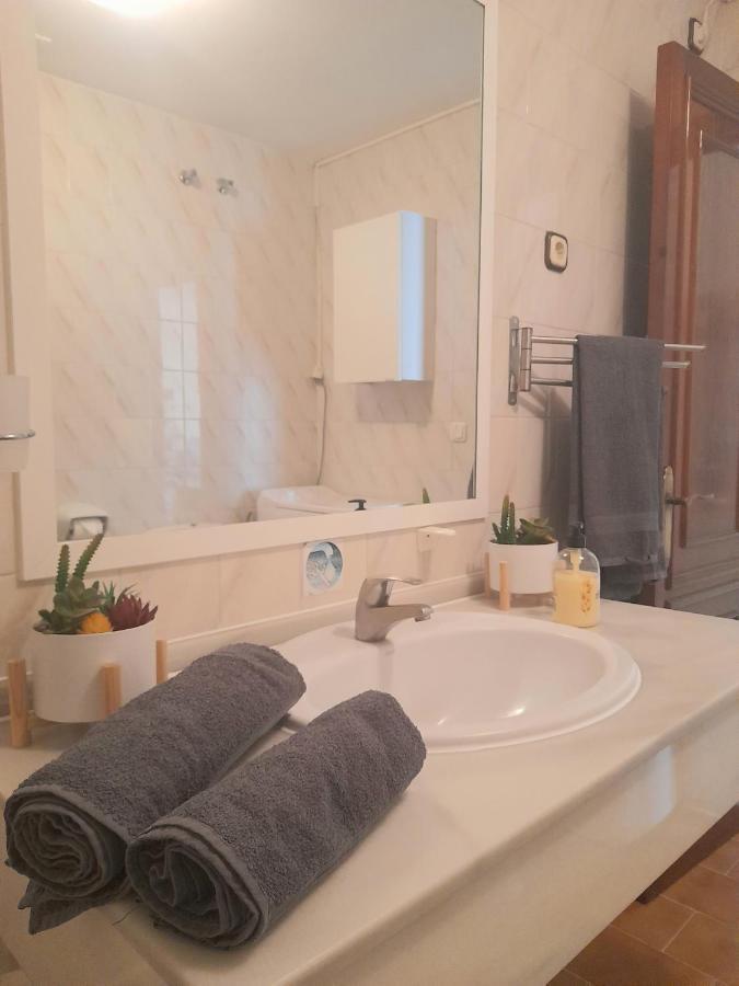 Nice Apartment In Hotel Ronda 4 First Beach Line Фуeнхирола Екстериор снимка