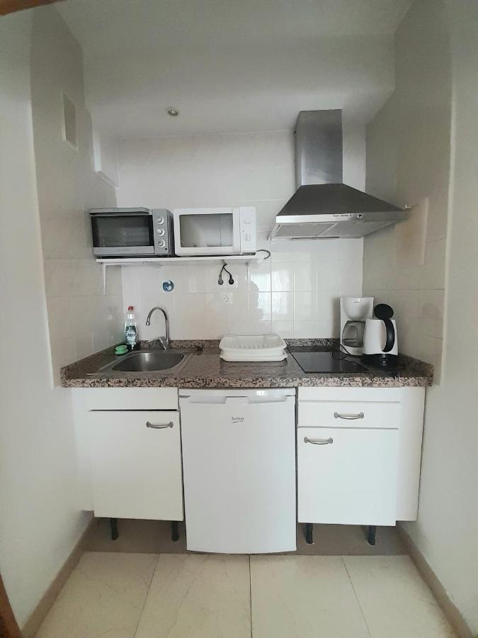 Nice Apartment In Hotel Ronda 4 First Beach Line Фуeнхирола Екстериор снимка