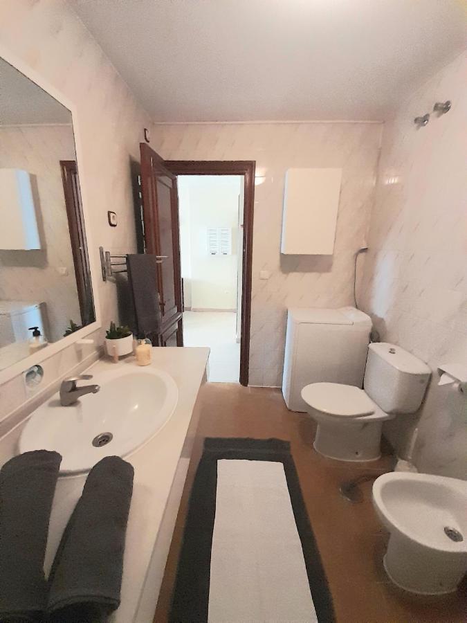 Nice Apartment In Hotel Ronda 4 First Beach Line Фуeнхирола Екстериор снимка