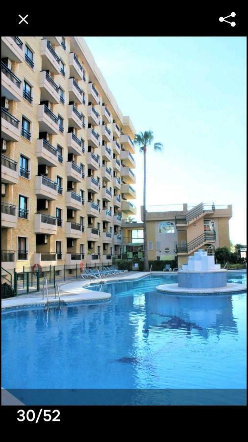 Nice Apartment In Hotel Ronda 4 First Beach Line Фуeнхирола Екстериор снимка