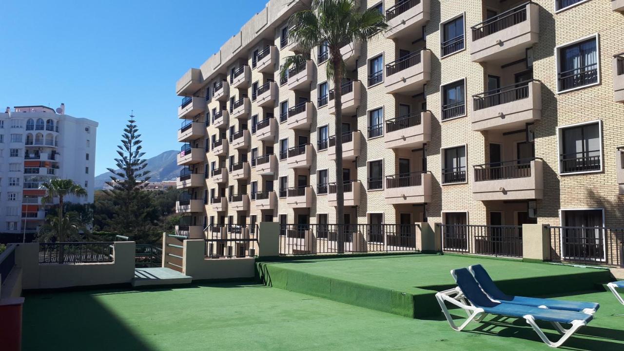 Nice Apartment In Hotel Ronda 4 First Beach Line Фуeнхирола Екстериор снимка